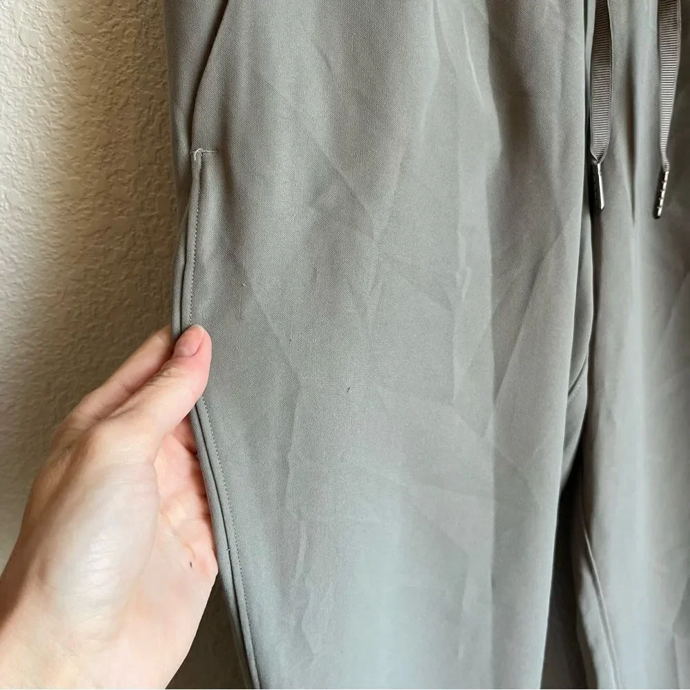 Lululemon On The Fly Jogger Carbon Dust